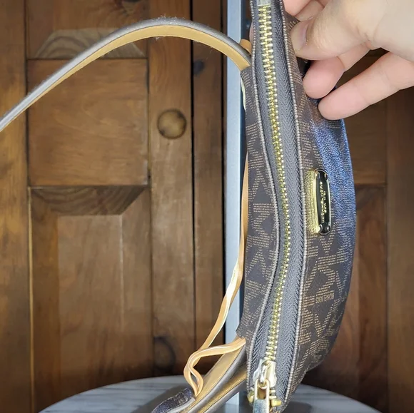 Michael Kors Belt Bag - Picture 11 of 13